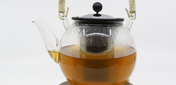 إبريق شاي أخضر